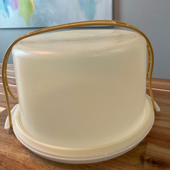 Tupperware Other - Tupperware Cake Carrier with Handle